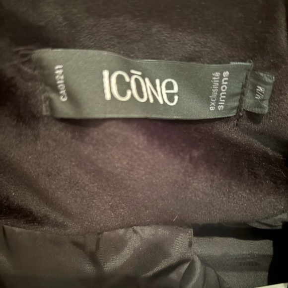 Black velvet ICÔNE blazer, gold colour buttons. - Picture 3 of 5